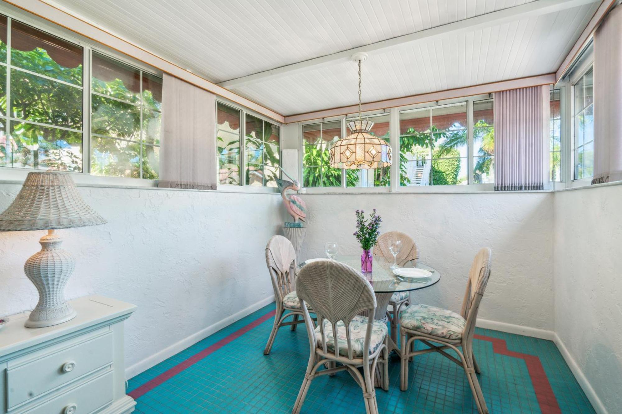 Banyan House Vacation Rentals Venice Room photo