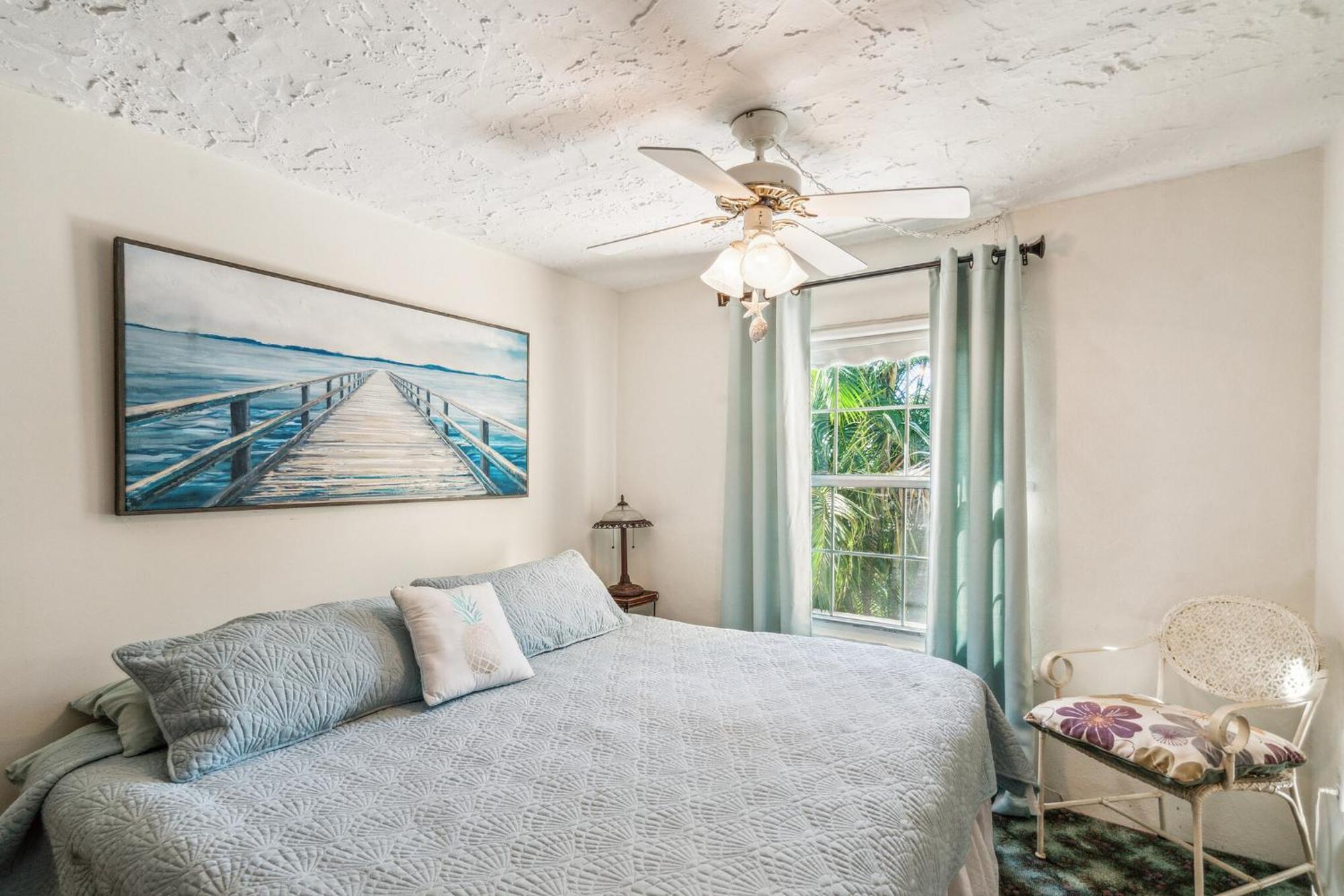 Banyan House Vacation Rentals Venice Room photo